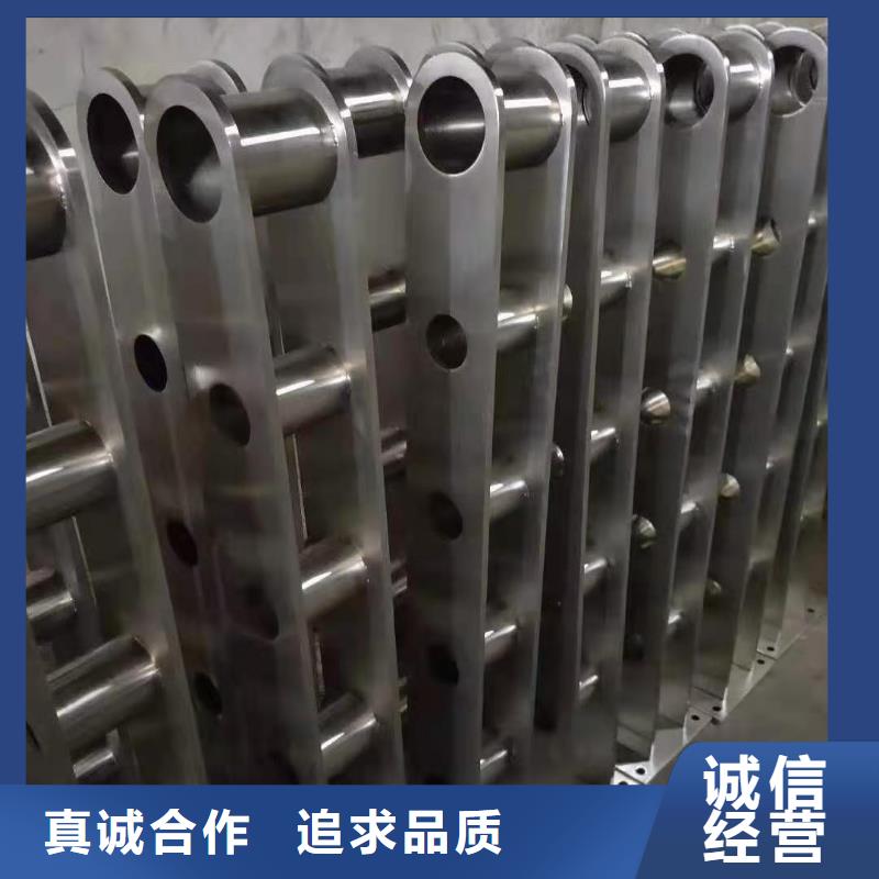 立柱河堤防撞护栏质量不佳尽管来找我